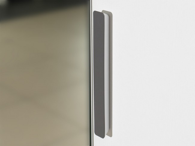 501.28 Шкаф трехдверный с зеркалом Аляска