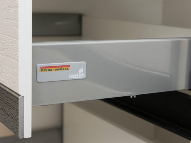 104.90 Стол (3 ящика с системой плавного закрывания) Бостон 104.90 Стол (3 ящика с системой плавного закрывания) Бостон