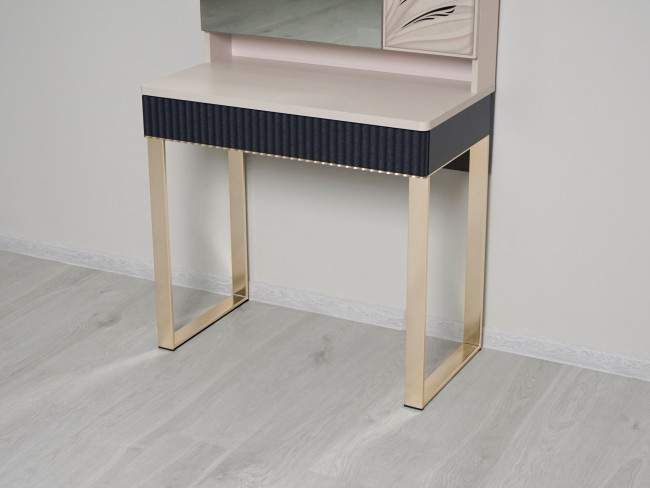 905.30 Туалетный столик Флоренция 905.30 Туалетный столик Флоренция